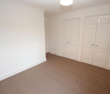 Fairlawn Park, Woking, Surrey, GU21 - Photo 1