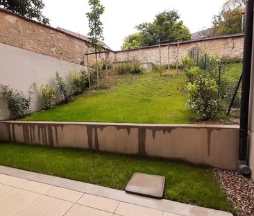 location Appartement T1 DE 30.2m² À PLAISIR - Photo 4