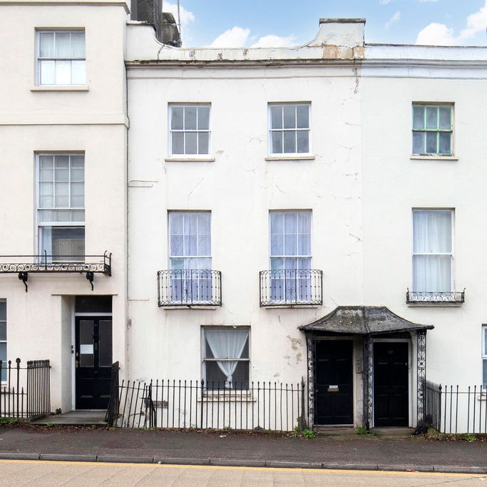 London Road, Cheltenham GL52 6HL - Photo 1