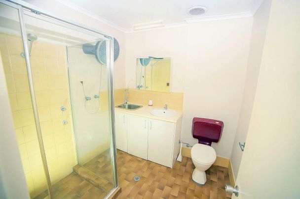 TIDY UNIT IN SOUGHT AFTER PARAP - Photo 1