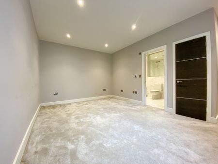 Cabrini House, Honor Oak, SE23, London - Photo 2