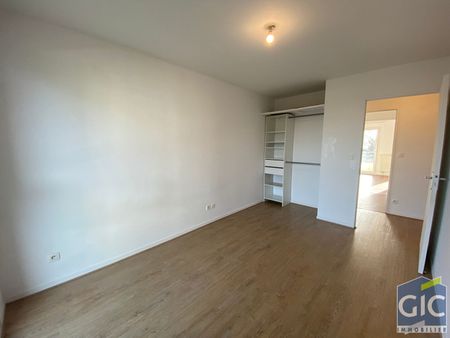 Location Appartement 3 pièces 67m² - Photo 2