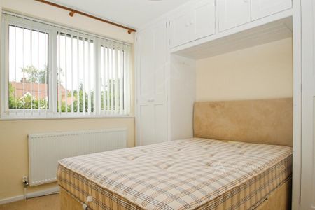 3 bedroom detached house to rent - Photo 2