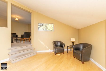 1640 East Road, Port Moody (UPPER FLOOR ONLY) - Photo 4