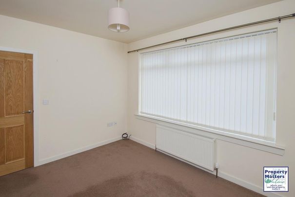 3 bedroom semi-detached bungalow to rent - Photo 1