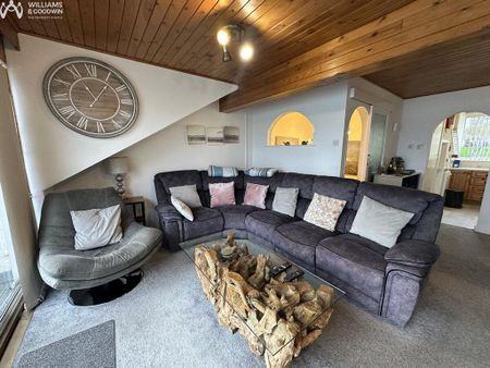 3 bedroom townhouse to rent - Photo 2