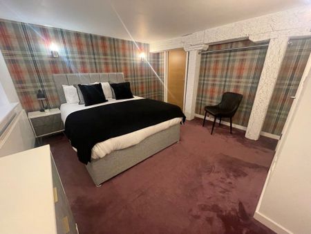 TWO DOUBLE BEDROOMS, Poole Quay- P04164 - Photo 2