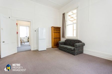 Sunny Bright Rooms *Two Weeks Rent Free - Photo 3