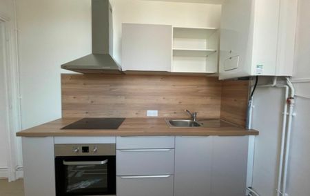 A Louer Reims-Jamin T5 Duplex 86.50m² - Photo 3