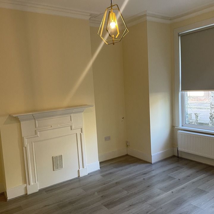 2 Bed Flat, Brondesbury Park, NW2 - Photo 1