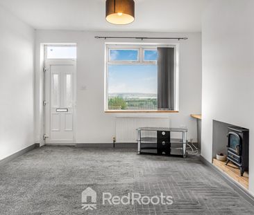 3 bed terraced house to rent in Snydale Road, Cudworth, Barnsley, S... - Photo 2