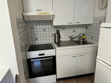 Furnished studio with terrace in the heart of Les Brenets - Photo 4