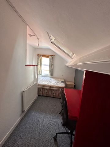 6 bedroom house - Photo 2