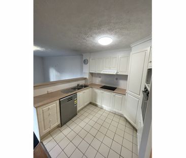 1/36 Alexandra Avenue, Mermaid Beach - Photo 6