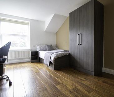 3 bedroom apartment to rent - Photo 4