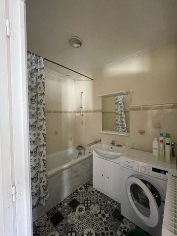 Location Appartement 2 pièces 46m² ANGOULEME 16000 - Photo 4