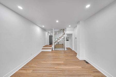 For Lease - 148 Barrington Avenue, Toronto, Ontario - Photo 5