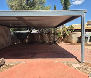 Three Bedroom House - Photo 5