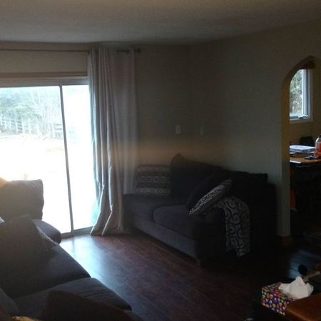 For Lease - 381 The Queensway Street, Georgina, Ontario - Photo 3