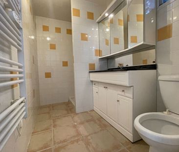 Aix Les Milles - Type 2 - 760€ - Photo 5