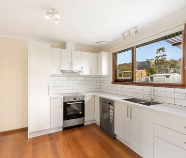 Convenient, Charming Three Bedroom Home - Photo 6