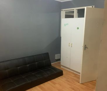 2/5 Leck St, Crestwood NSW 2620 - Apartment For Rent | Domain - Photo 3