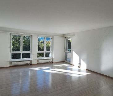 4.5-Zimmerwohnung, 1. OG mit grossem Balkon - Photo 3