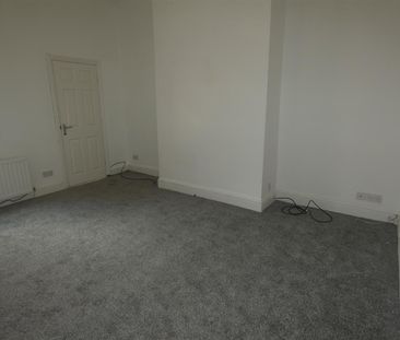 2 bed flat to rent in St Vincent Street, South Shields, NE33 - Photo 4