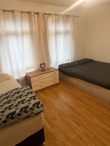 1 bedroom in a house share to rent - Photo 3