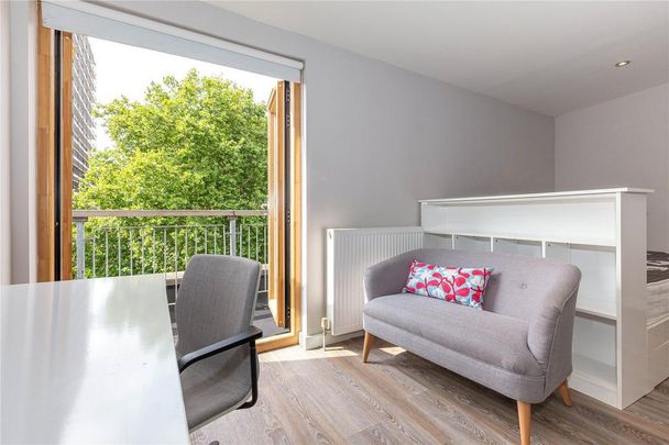 Studio to rent - Photo 1