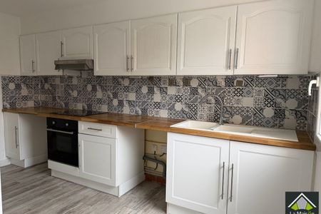 T4/5 ENTIEREMENT RENOVE 91 M² SALON DE PCE - Photo 4