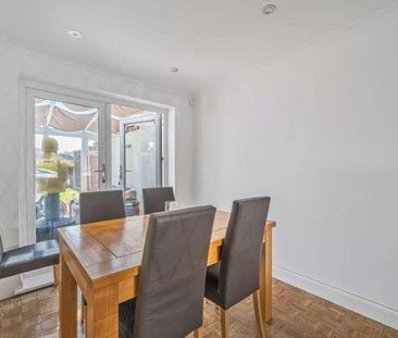 Walnut Tree Road, Shepperton, Surrey, TW17 - Photo 2