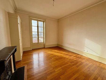 APPARTEMENT T2 A LOUER A ROANNE - CENTRE VILLE - Photo 3