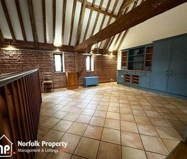 Mautby, NR29 - Photo 1