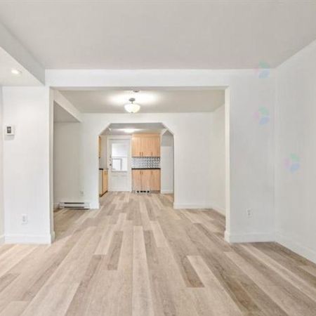 Grand 3 1/2 fraichement rénové à louer au 9308 avenue Bruchési à Montréal disponible immediatement! - Photo 3