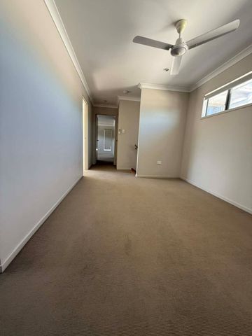 Low Maintenance 4 Bedroom 2 Bathroom Home- Walking Distance to Everything Essential - Photo 5