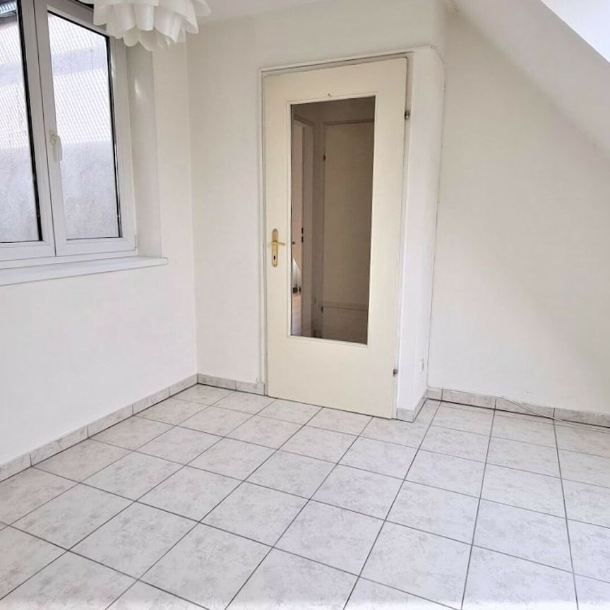 DACHGESCHOSS, AUGARTEN-NÄHE, 87 m² Maisonette mit 10 m2 Terrasse, Wohnküche, 2 Zimmer, Galerie, 2 Bäder, Rembrandtstraße - Photo 1