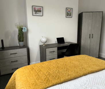 1 bedroom in a house share to rent - Photo 3