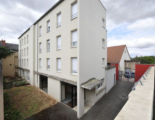 Location Appartement 4 pièces 79 m² Issoudun - Photo 1