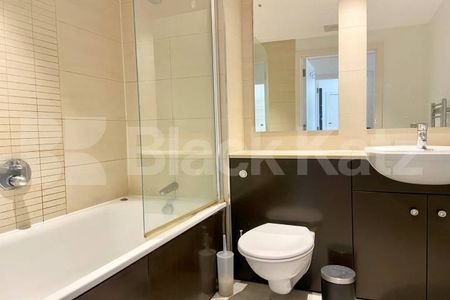 Flooded with natural light & 24 Hour Concierge - Photo 5