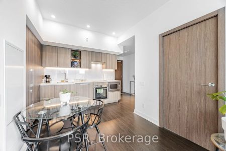 17 Bathurst Street #3303 - Photo 5