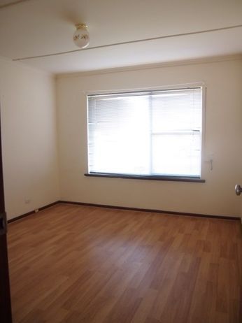 Spacious 2-Bedroom Homette in a Quiet Cul-de-Sac! - Photo 5