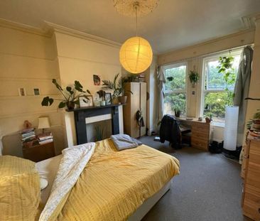 6 bedroom terraced house to rent - Photo 4