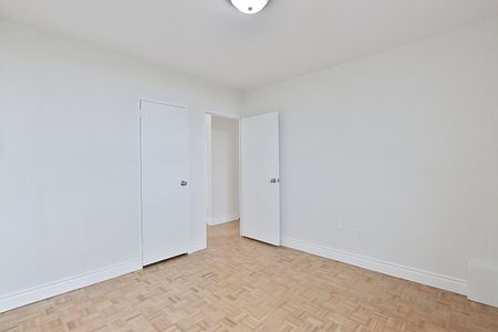 2 Bedrooms - Photo 3