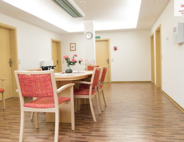 Altersgerechte Wohnung in Thum-Jahnsbach - komplett möbliert - Fahrstuhl - Garten!! - Photo 1