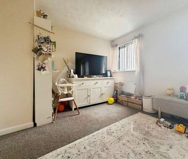 Astwood Court, Worcester, WR3 - Photo 2