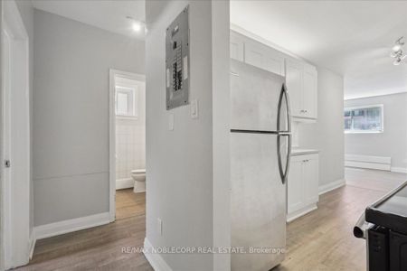 For Lease - 362 Elgin Court Unit# 2, Oshawa, Ontario - Photo 2