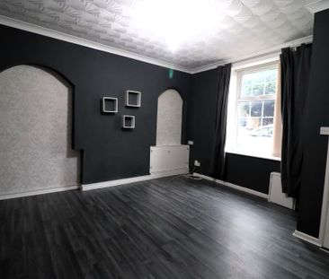 2 Bedroom Mid Terraced House To Rent - Photo 3