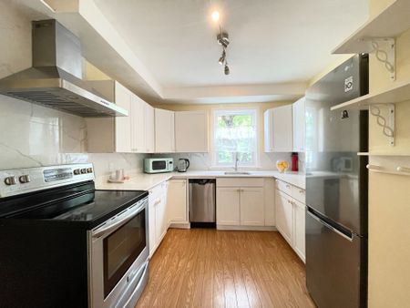 For Lease - 290 WESTCOURT Place, Waterloo, Ontario - Photo 3