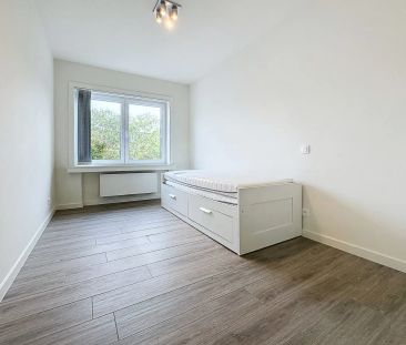 Ruim en modern appartement met 2 slaapkamers vlakbij het station in... - Photo 2